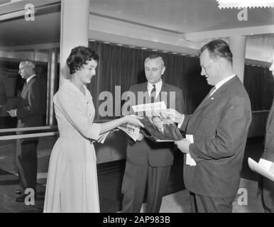 Il sindaco di Berlino Ovest Willy Brandt parla a Utrecht Data: 14 aprile 1959 Foto Stock