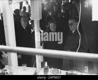 Amsterdam Droogdokme Tewaterlating Ville De Montreal Data: 25 Agosto 1954 Parole Chiave: Tewaterlatingen Nome Dell'Istituto: Droogdok Maatschappij Foto Stock