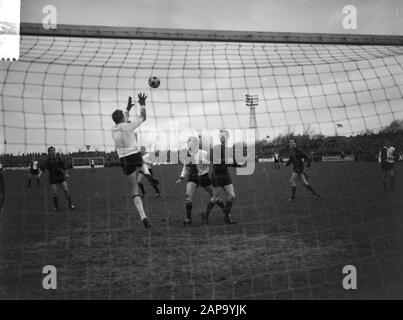 Coppa di calcio EDO contro Feyenoord 1-3, momento della partita Data: 6 dicembre 1964 Parole Chiave: Sport, calcio Nome dell'istituto: Feyenoord Foto Stock