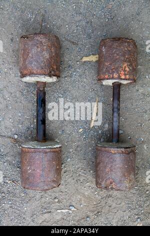 Vecchi pesi vintage dumbels Thailandia Foto Stock