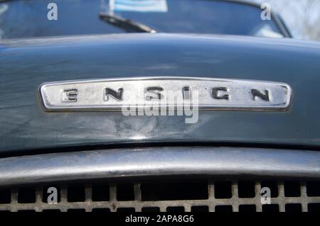 RAF liveried 1960 Standard Ensign estate classica British station wagon car Foto Stock