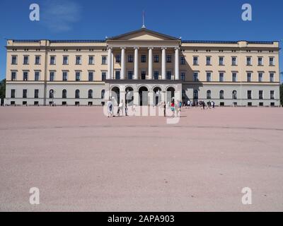 Famoso palazzo nella capitale europea di Oslo a Ostlandet in Norvegia Foto Stock