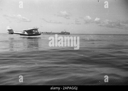 Foto Liberation North Sumatra Descrizione: [Catalina airboat lands at Sea] Data: 19 Dicembre 1948 Località: Indonesia, Indie Orientali Olandesi Foto Stock