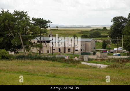 Wiltshire, Regno Unito - 17 agosto 2019: Vista del campo agricolo della Nuova Zelanda usato dall'esercito britannico per i purpuses di addestramento di combattimento vicini sul plai di Salisbury del bleak Foto Stock