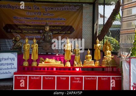 Thailandia statue buddiste Wat Muen Lan tempio buddista buddhismo chiang mai Foto Stock