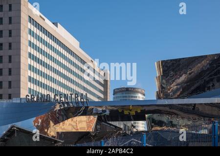 Riflessioni fuori Grand Central e New Street Station edificio a Birmingham, Regno Unito Foto Stock