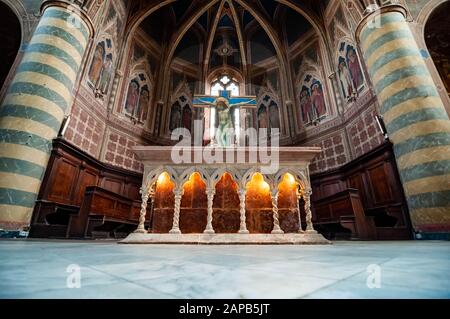 Le chiese di san. Andrew nel piccolo villaggio di Spello, Italia Foto Stock