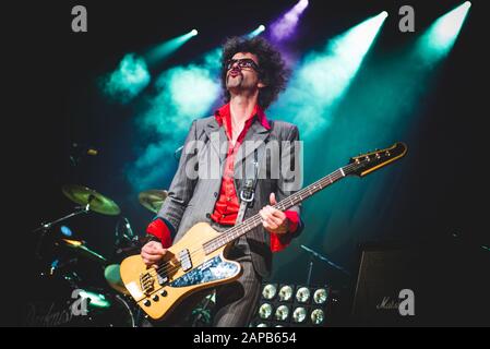 Alcatraz, MILANO, ITALIA - 2016/01/24:Frankie Poullain della band inglese The Darkness si esibiscono dal vivo presso il club di Alcatraz di Milano per il tour "Blast Of Our Kind" 2016. Foto Stock