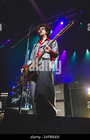 Alcatraz, MILANO, ITALIA - 2016/01/24:Frankie Poullain della band inglese The Darkness si esibiscono dal vivo presso il club di Alcatraz di Milano per il tour "Blast Of Our Kind" 2016. Foto Stock