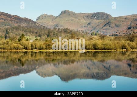 Il Langdale Pikes Vicino Elterwater, Lake District Foto Stock