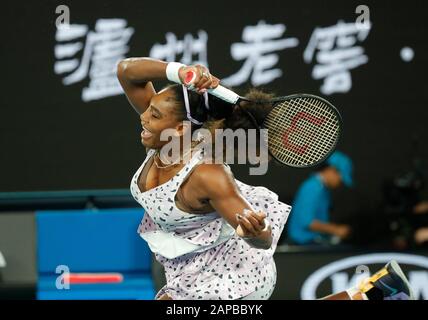 Melbourne Park, Melbourne, Victoria, Australia. 22nd Gen 2020. Australian Open Tennis; Serena Williams of USA in azione durante la sua partita contro Tamara Zidansek of Slovenia Credit: Action Plus Sports/Alamy Live News Foto Stock