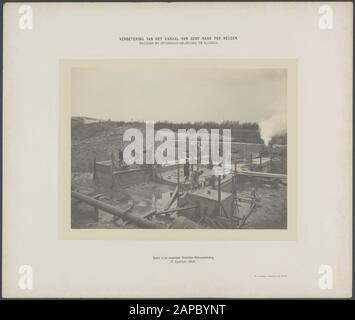 Miglioramento del canale da Gand a Terneuzen Descrizione: Ponti e riassetto ferroviario a Sluiskil. Tuffatore nel tubo dell'acqua occidentale divistato Data: 17 ottobre 1905 Località: Terneuzen, Terneuzen, Zeeland Parole Chiave: Subacquei, lavori in muratura, ingegneria idraulica, tubi dell'acqua Foto Stock