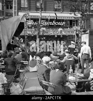 Quatorze Juillet a Paris Descrizione: 14 juillet (Quatorze Juillet) 1938 Parigi, festa e balli a Place de la Bastille. Sinistra un'orchestra Data: 14 Luglio 1938 Località: Francia, Parigi Parole Chiave: Popolazione, danze, feste, statue di strada, terrazze Foto Stock