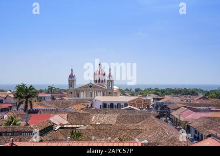 La città coloniale spagnola di Granada sulle rive del lago Nicaragua, America Centrale Foto Stock