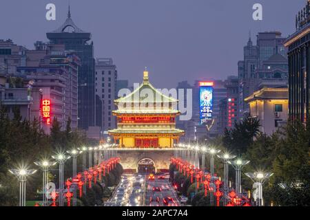 Campanile del 14th Secolo, costruito nelle dinastie Ming e Tang, Xian, Shaanxi, Cina Foto Stock