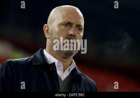 Il direttore di lettura Mark Bowen davanti alla partita Sky Bet Championship presso la City Ground, Nottingham. Foto Stock