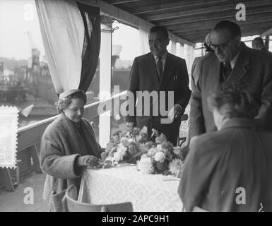 Amsterdam Droogdokme Tewaterlating Ville De Montreal Data: 25 Agosto 1954 Parole Chiave: Tewaterlatingen Nome Dell'Istituto: Droogdok Maatschappij Foto Stock