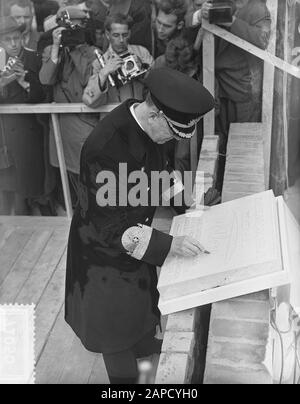 Visita Swedish Royal Pair, terzo giorno, visita Zeeland Data: 28 aprile 1955 Ubicazione: Zelanda Parole Chiave: Koningsparen, visite Foto Stock