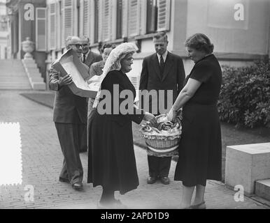 Visita antichi di giorni Soestdijk Data: 22 giugno 1955 Parole Chiave: Visite, anziani Nome dell'istituzione: Palace Soestdijk Foto Stock
