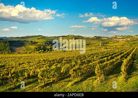 Panzano in Chianti vigneto e il panorama al tramonto in autunno. Toscana, Italia Europa. Foto Stock