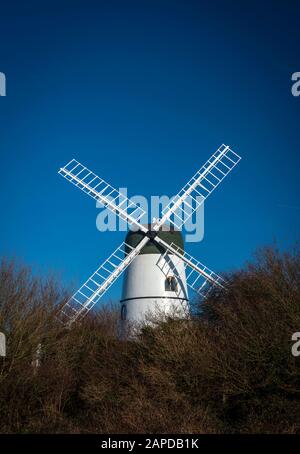 Waterhall Mill, noto anche come Westdene Windmill a Patcham, Brighton & Hove, East Sussex, Regno Unito Foto Stock