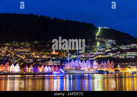 Bergen in Norvegia festeggia il suo 950° anniversario. Foto Stock