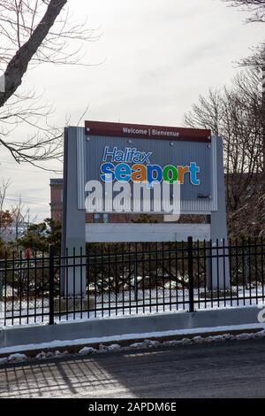 Halifax, Nova Scotia - 22 dicembre 2019 - cartello esterno per il Halifax Seaport Market Downtown Foto Stock