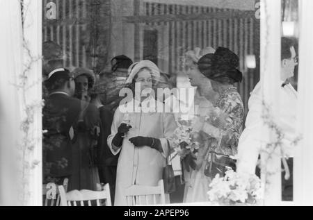 Visita gli ospiti reali Keukenhof (Fabiola e Boudewijn Data: 2 maggio 1962 Parole Chiave: Ospiti, visite Nome personale: Boudewijn, Fabiola, Regina del Belgio Foto Stock