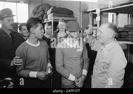 Blue Diamonds In Service Data: 4 Aprile 1962 Parole Chiave: Iscrizione Nome Istituto: Blue Diamonds Foto Stock