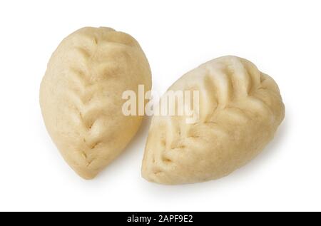 Gnocche di Pyance isolato su sfondo bianco. Cibo di strada asiatico. Vista dall'alto dei deliziosi gnocchi al vapore coreani. Foto Stock