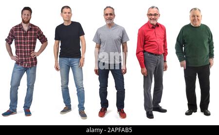 gruppo di uomini di età diversa su sfondo bianco Foto Stock