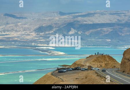 Vista dal deserto sul Mar Morto Foto Stock