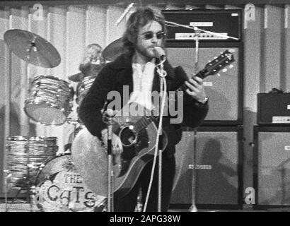 I gatti durante le prove per il Grand Gala du Disque Popular 1970. Foto Stock