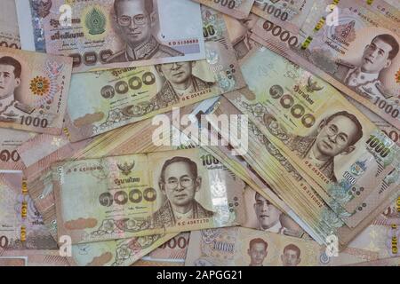 Bangkok/THAILAND - 23th Jan, 2020 : Stacks New Thailand money bank note valore 1000 baht. Foto Stock