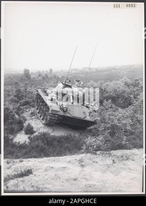 Reportage Reservists Descrizione: Collezione raccolta di foto National Information Service Own, fotone number 151-0893 Parole Chiave: Militare, militare Foto Stock