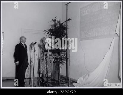 Series Print ANEFO [RVD Own without caption] Descrizione: Collezione Photo Collection Stampa ANEFO Rokel, numero di fotoni 157-0574 Annotazioni: Vedi 90 Data: 1956 Foto Stock