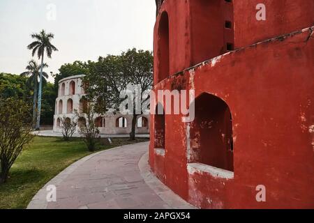 Osservatorio storico, Jantar Mantar, New Delhi, India Foto Stock