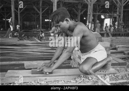 Costruzione Di Caserme Kondor Descrizione: Cantiere Data: 1946 Luogo: Indonesia, Indie Orientali Olandesi Foto Stock