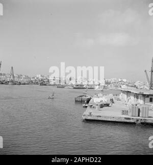 Medio Oriente 1950-1955: Egitto Descrizione: Porto di Alessandria Data: 1950 luogo: Alessandria, Egitto Parole Chiave: Porti, navi, mari Foto Stock