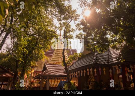 Il Wat Phan On nella città di Chiang mai nel nord della Thailandia. Thailandia, Chiang Mai, Novembre 2019 Foto Stock