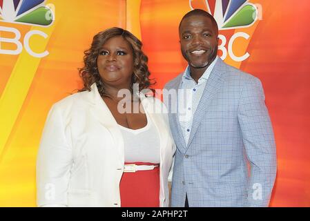 New YORK, NEW YORK - 23 GENNAIO: Retta da 'Good Girls' e Reno Wilson la NBC Midseason New York Press Junket al Four Seasons Hotel New York il 23 gennaio 2020 a New York City. Foto Stock