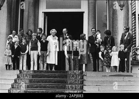 Defile Soestdijk 78; Famiglia Reale Completa Su Bordes- Principessa Margarita, Principe Johan Friso, Principessa Beatrix, Principe Carlos, Principe Claus, Principe Costantino, Principessa Irene, Principe Willem-Alexander, Principe Carlos-Hugo, Principe Maurits, Regina Juliana, Principe Bernhard, Principe Bernhard, Principe Pieter-Christian, Principessa Christina, Jorge Guillgrimaggiore Con Bernardo, Principe Floris, Principessa Maret, Principessa Maret Princess Maria Carolina, Prince Jaime, Pieter Van Vollenhoven Data: 1 Maggio 1978 Luogo: Soestdijk, Utrecht Parole Chiave: Defiles, Bordessen Foto Stock