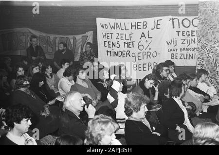 Riunione di AVBA/KABO a Roothaanhuisbecause savings costerà i lavori nelle sedi del randello e della comunità Data: 8 febbraio 1982 luogo: Amsterdam, Noord-Holland Parole Chiave: CASE trovate, riunioni Nome dell'istituto: Foothaanhuis, Il Foto Stock