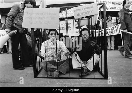 Dem. Di vietnamita residente nei Paesi Bassi contro la situazione politica nel loro paese, costruendo VU conf.About Cambogia e Vietnam Data: 22 febbraio 1980 Parole Chiave: Conferenze, dimostrazioni Foto Stock