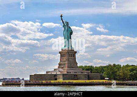 Viso e corona Statua della Libertà NEW YORK CITY USA Foto stock - Alamy