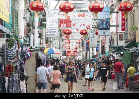 Jalan Petaling Chinatown, Kuala Lumpur, Malesia: 31 Marzo 2019: Ingresso Alla Famosa Petaling Street Di Kuala Lumpur. Foto Stock