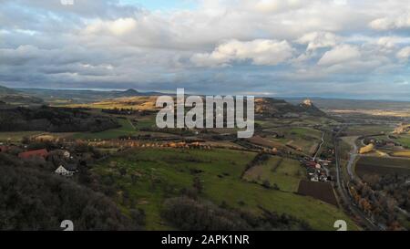 Castello di Hohentwiel in Germania meridionale al tramonto Foto Stock