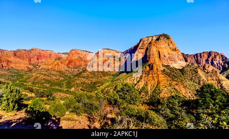 Vista su Nagunt Mesa, Shuntavi Butte e altre Cime della roccia rossa nel Kolob Canyon, Zion National Park, Utah, Stati Uniti. Vista dal Timber Creek Si Affaccia Foto Stock