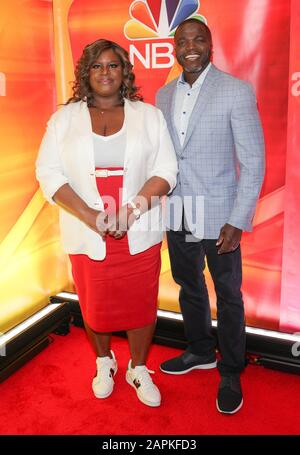 New York, NY, Stati Uniti. 23rd Gen 2020. Retta, Reno Wilson Agli Arrivi Della Nbc New York Winter Press Junket, Il Four Seasons New York, New York, Ny 23 Gennaio 2020. Credito: Cj Rivera/Everett Collection/Alamy Live News Foto Stock