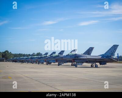 Leiria, PORTOGALLO - 10 settembre 2017: F-16 caccia-bombardiere durante l'esercizio Della Nato di Real Thaw alla base N.5 militare DI MONTE REAL Foto Stock